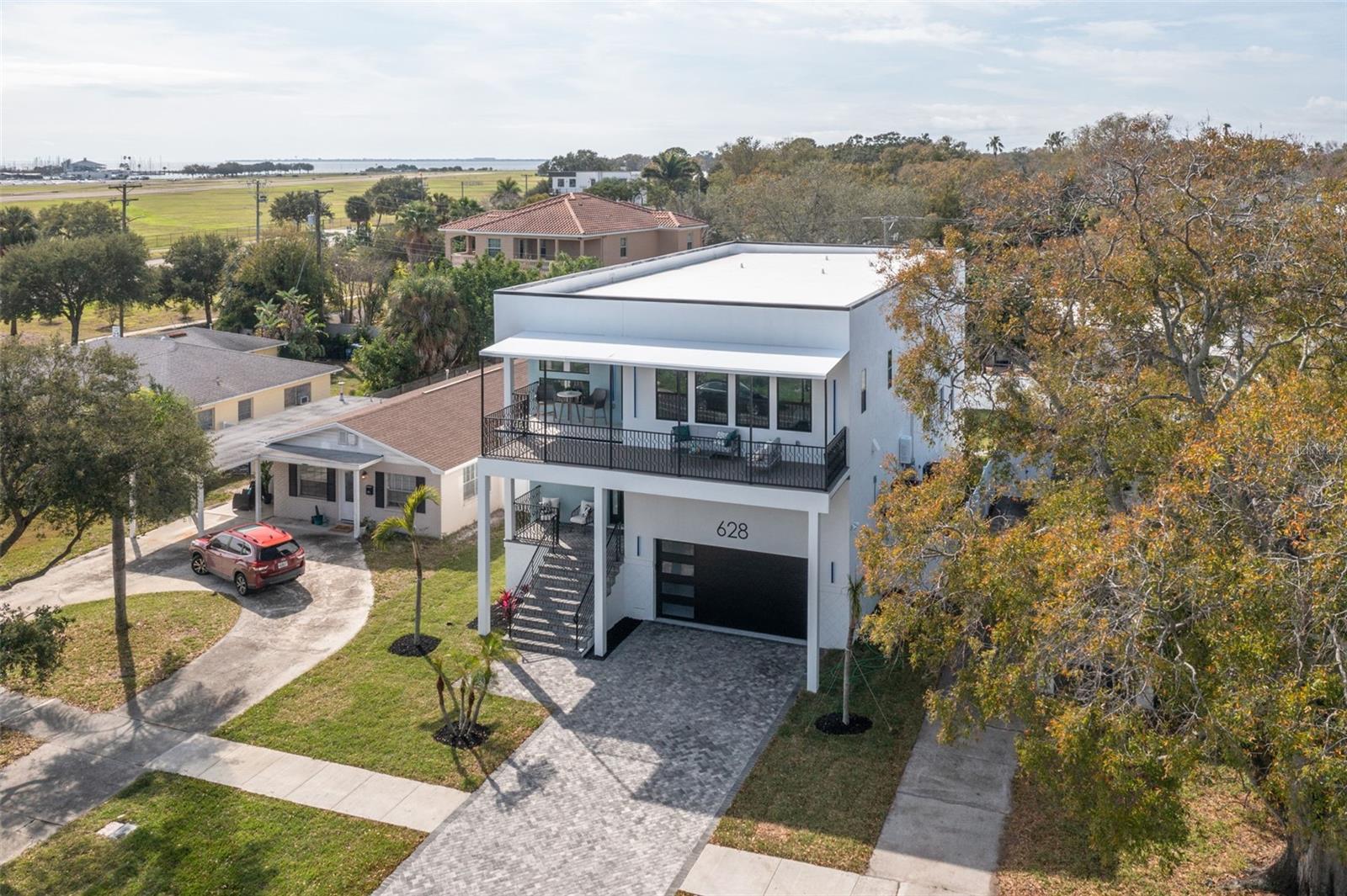 DAVIS ISLANDS PB10 PG52 TO 57 - Residential