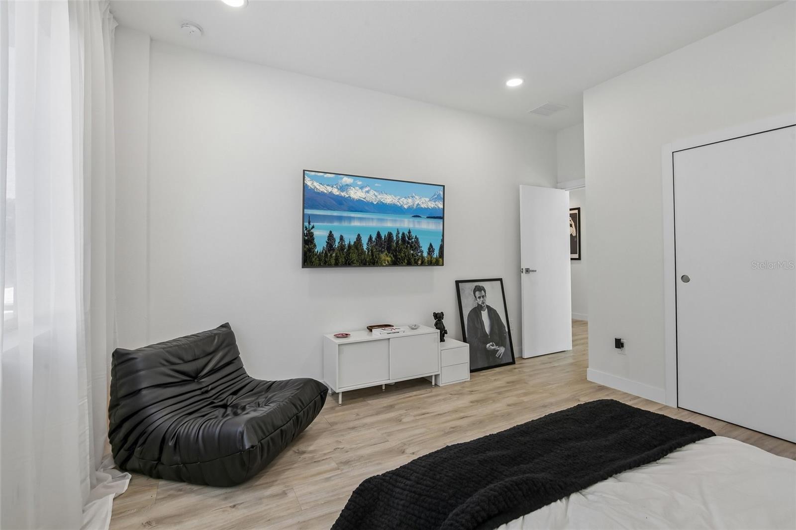 PINECREST VILLA ADD 1 - Residential