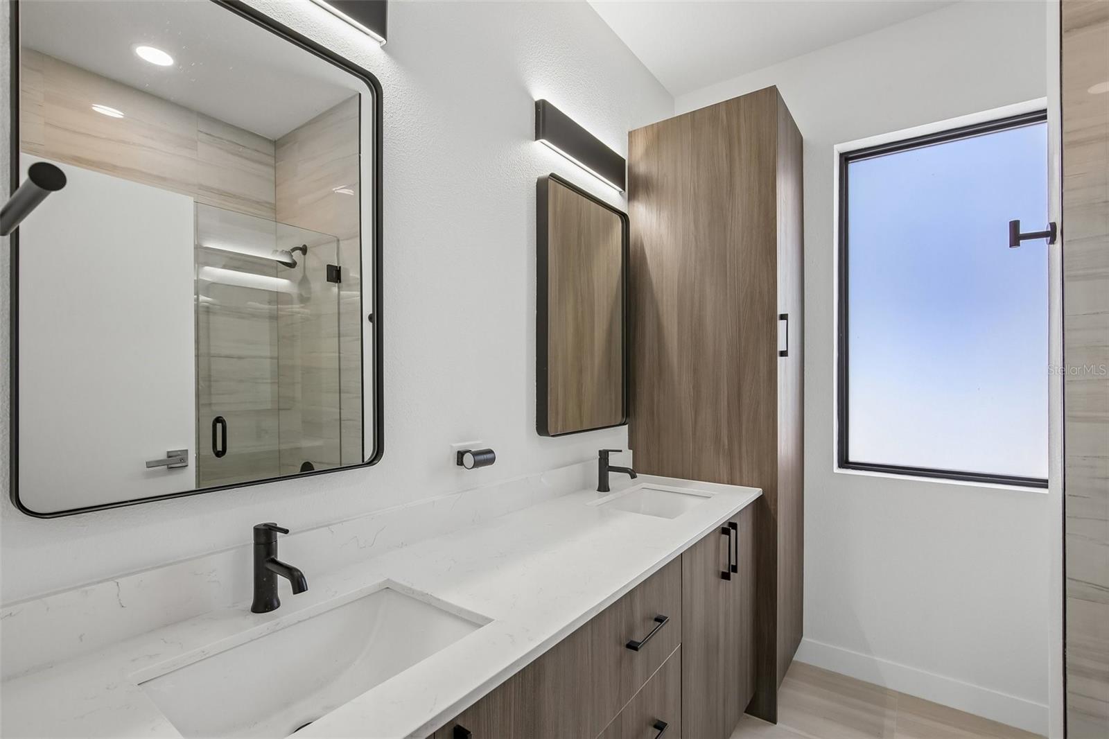PINECREST VILLA ADD 1 - Residential