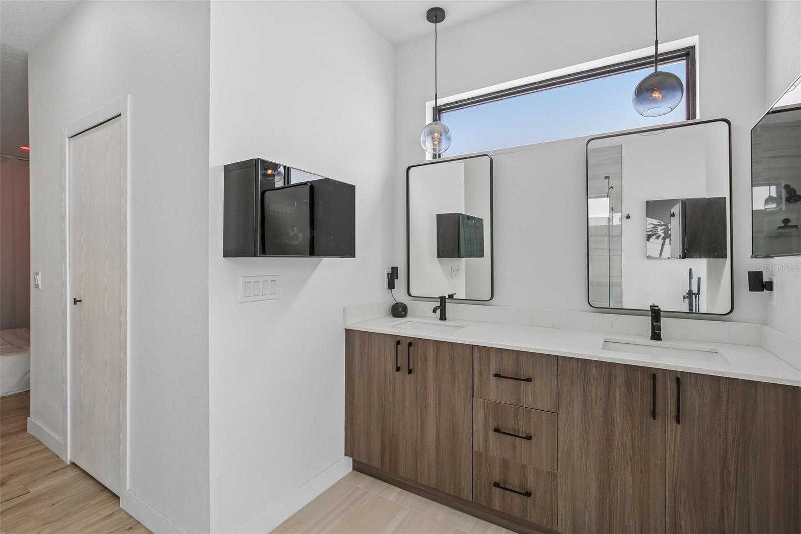 PINECREST VILLA ADD 1 - Residential