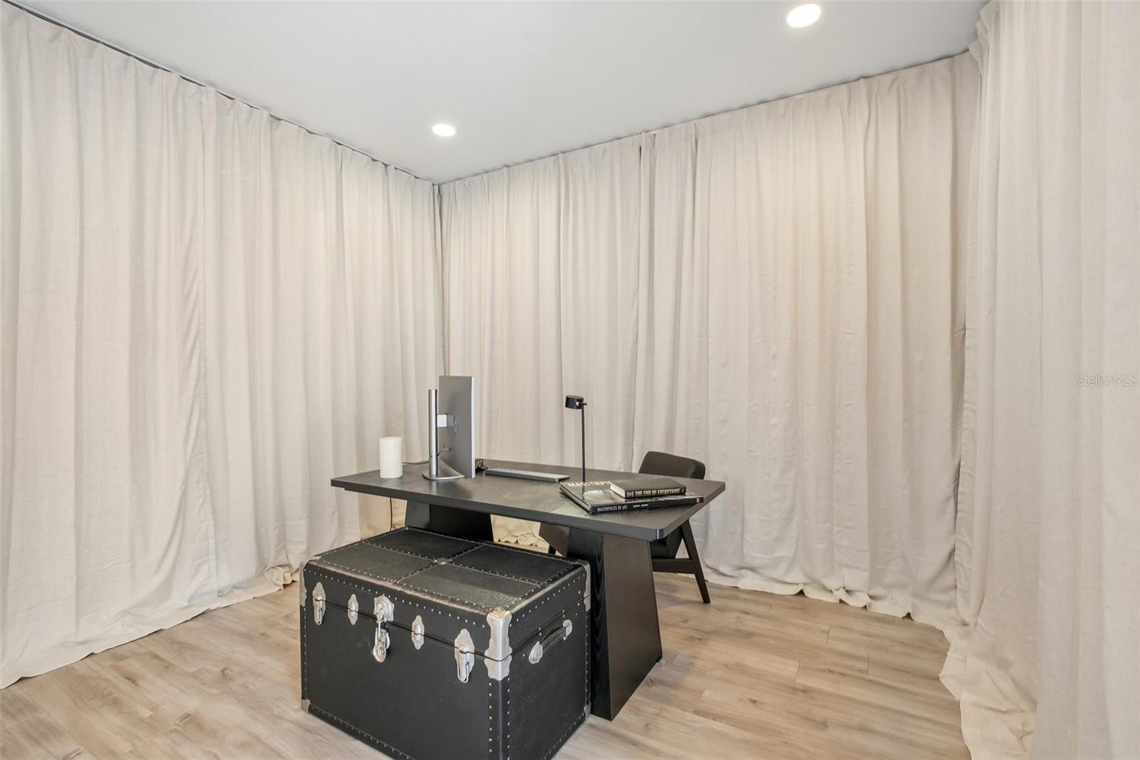 PINECREST VILLA ADD 1 - Residential