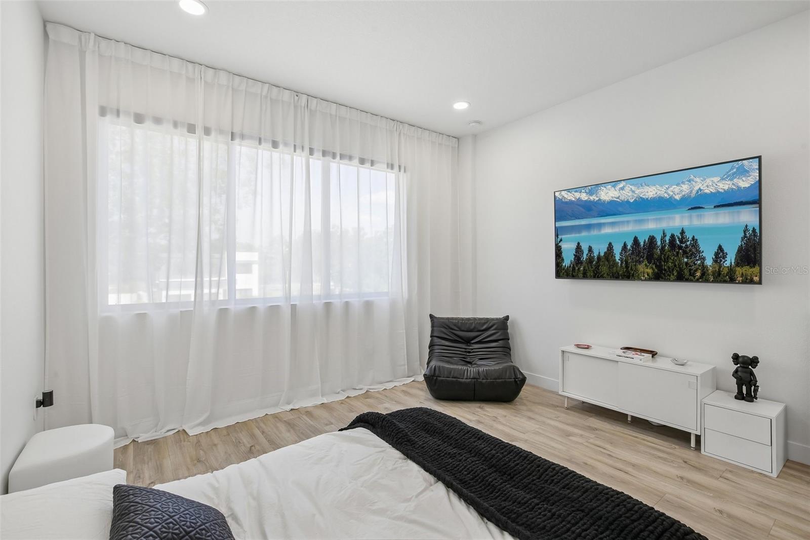 PINECREST VILLA ADD 1 - Residential