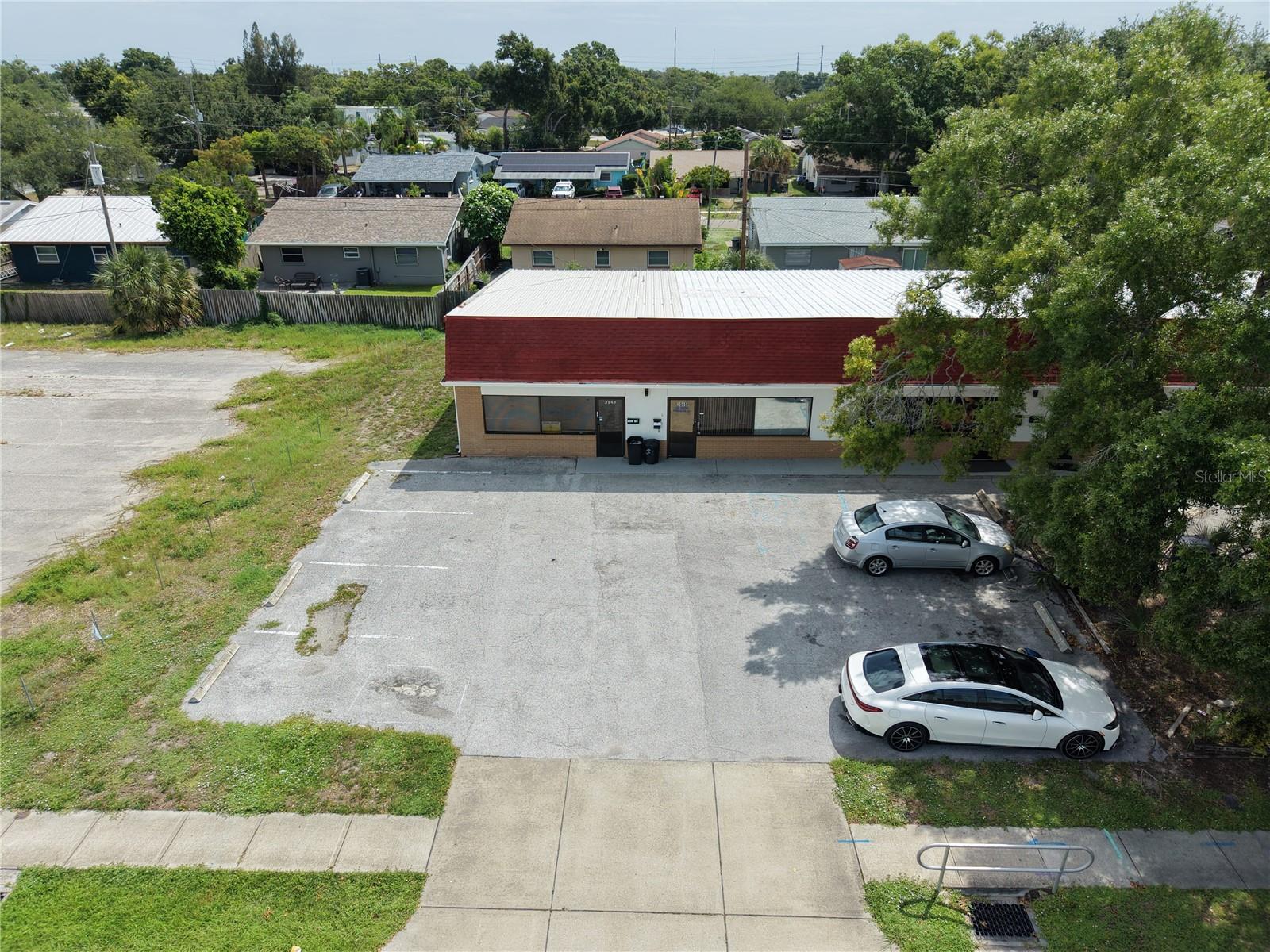 HOMELAND SUB - Commercial Lease