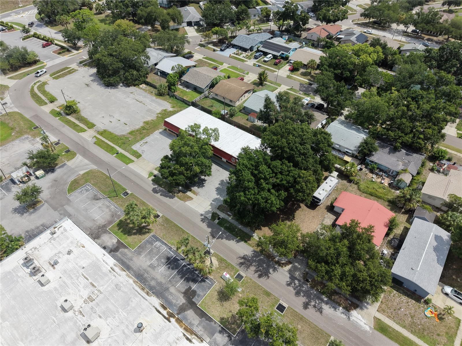 HOMELAND SUB - Commercial Lease