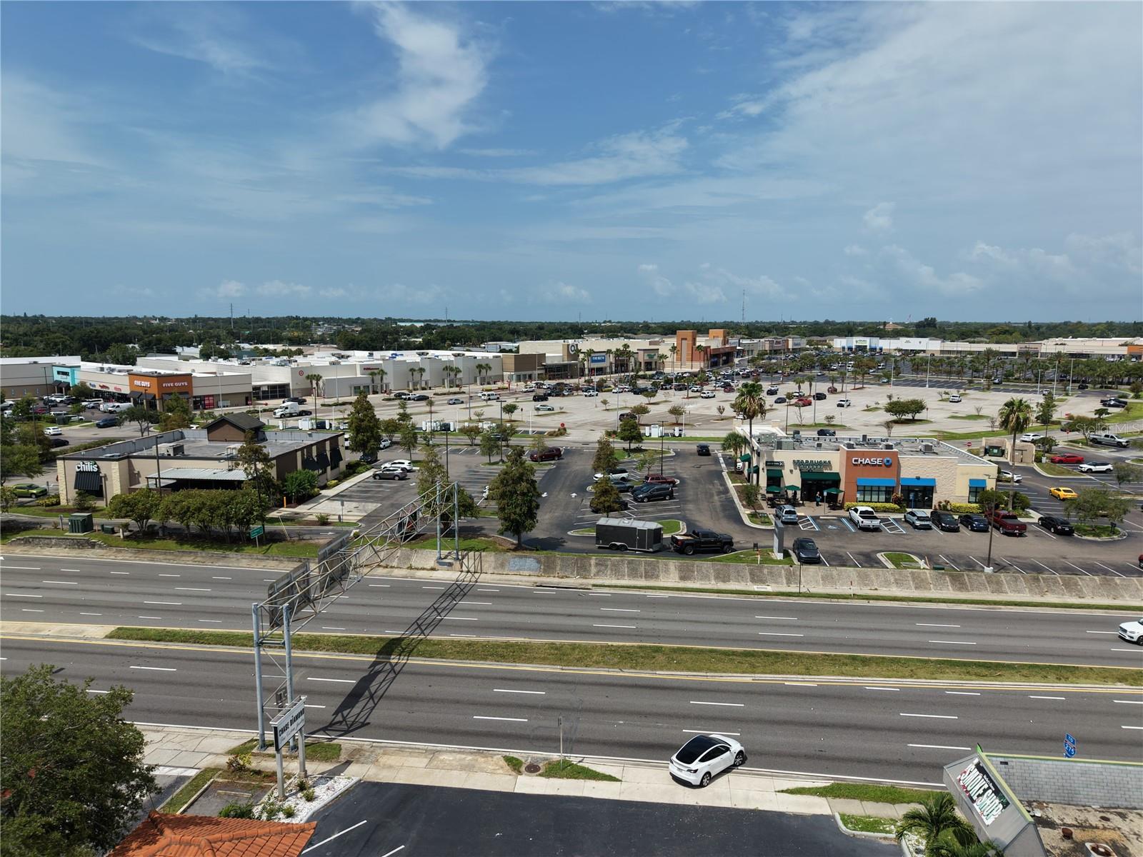 HOMELAND SUB - Commercial Lease