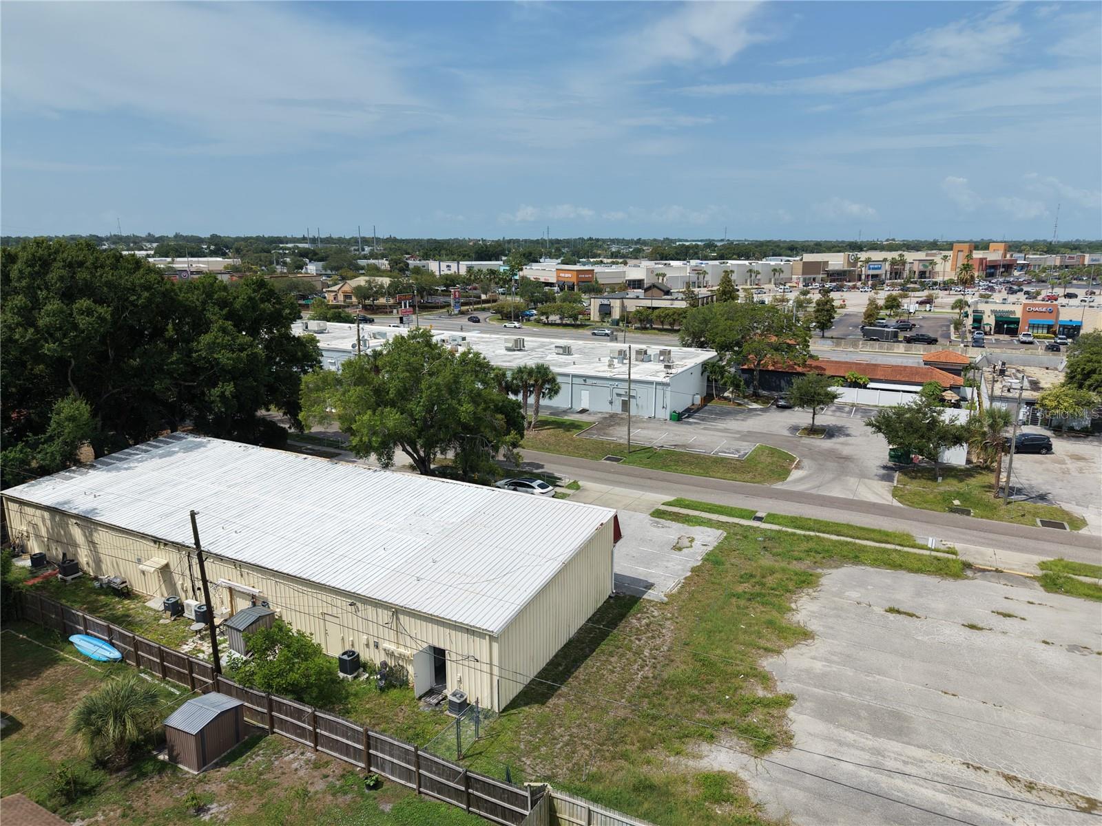 HOMELAND SUB - Commercial Lease