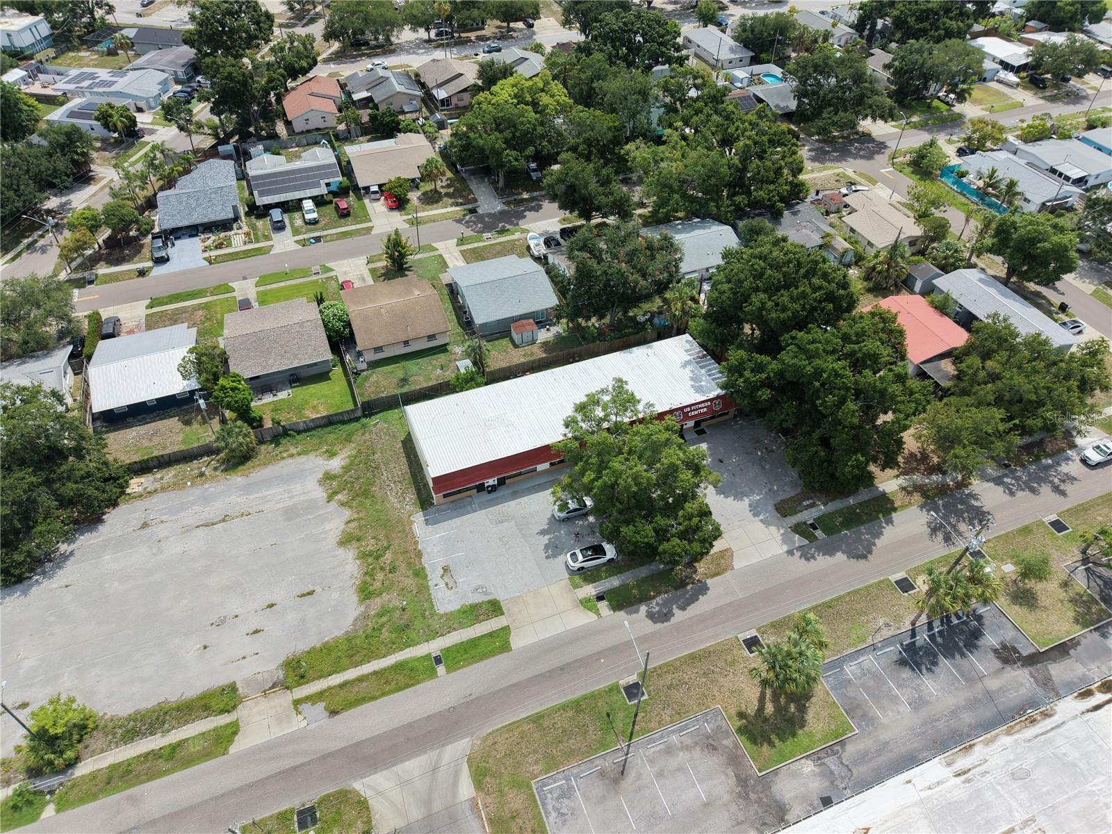 HOMELAND SUB - Commercial Lease