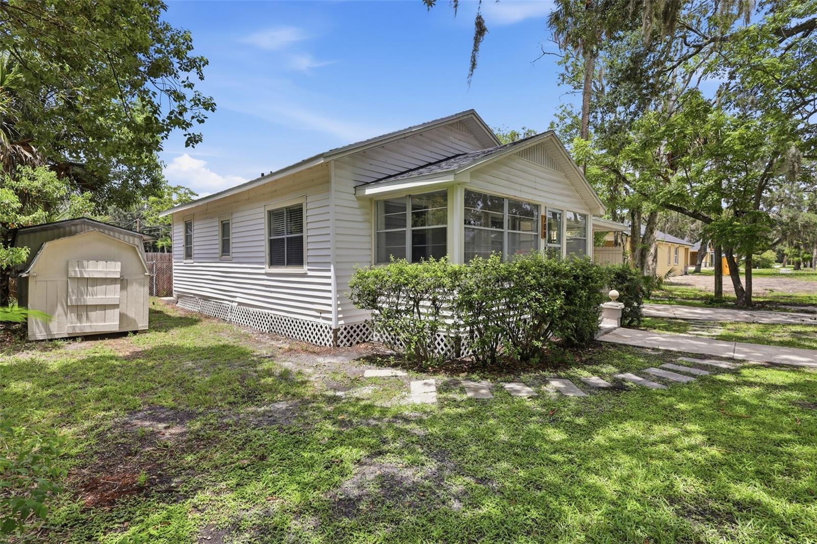 HOLDEN REAL ESTATE COMPANYS ADD - Residential