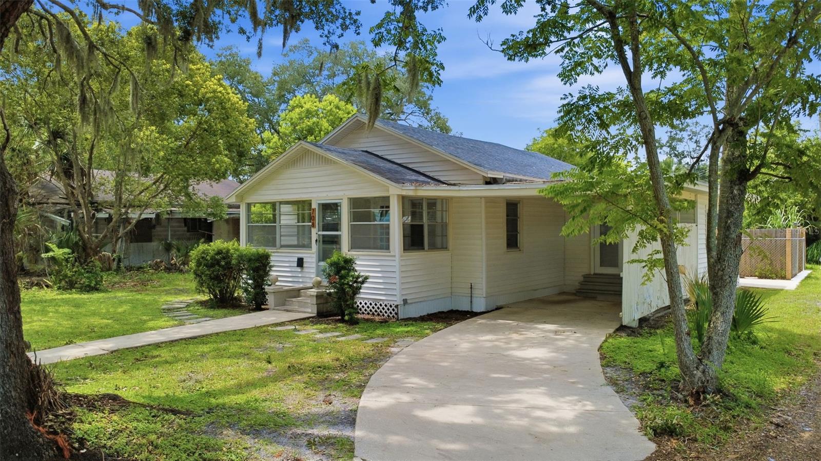 HOLDEN REAL ESTATE COMPANYS ADD - Residential