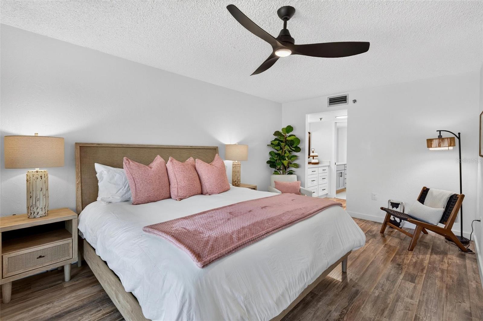 ORMONDY CONDO - Residential