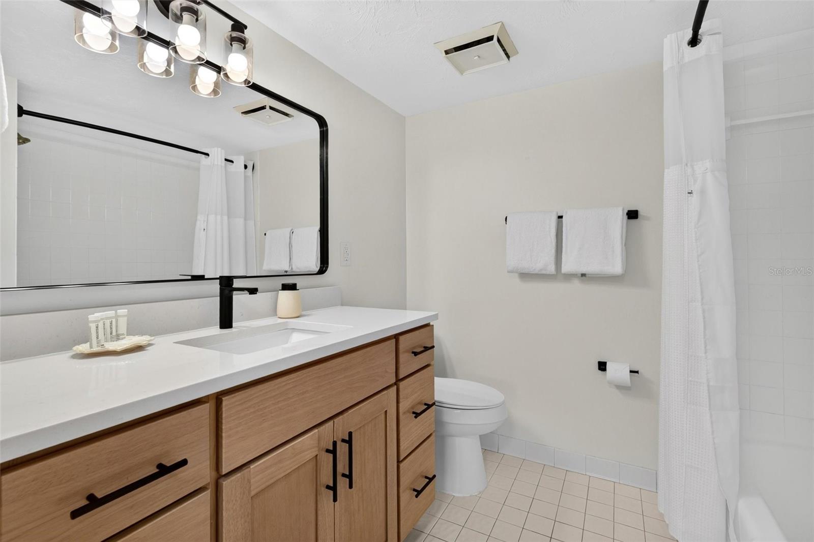 ORMONDY CONDO - Residential