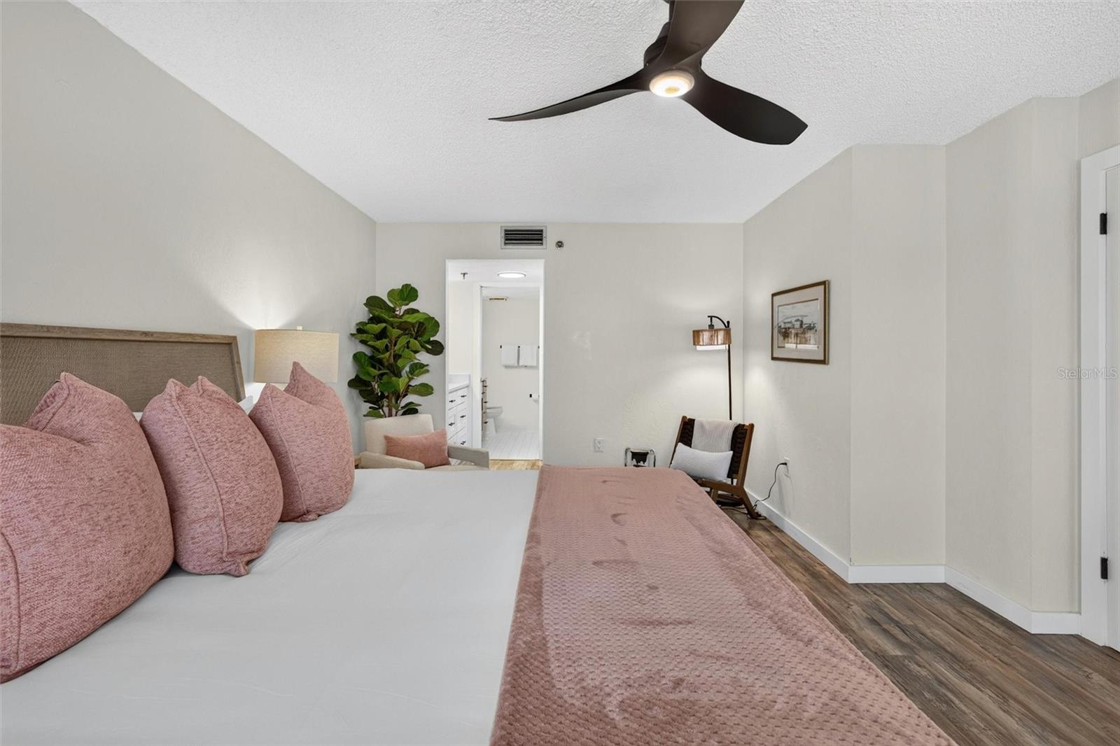 ORMONDY CONDO - Residential