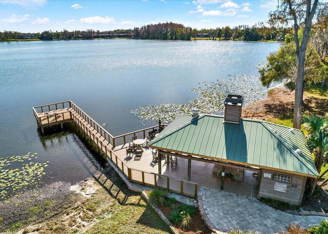 LAKESIDE TWNHMS - Residential