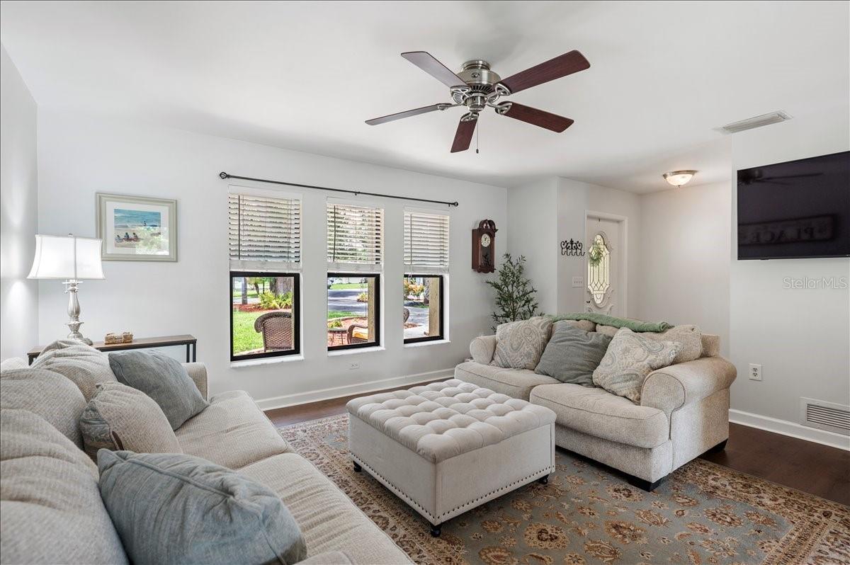MEADOWLAND - Residential