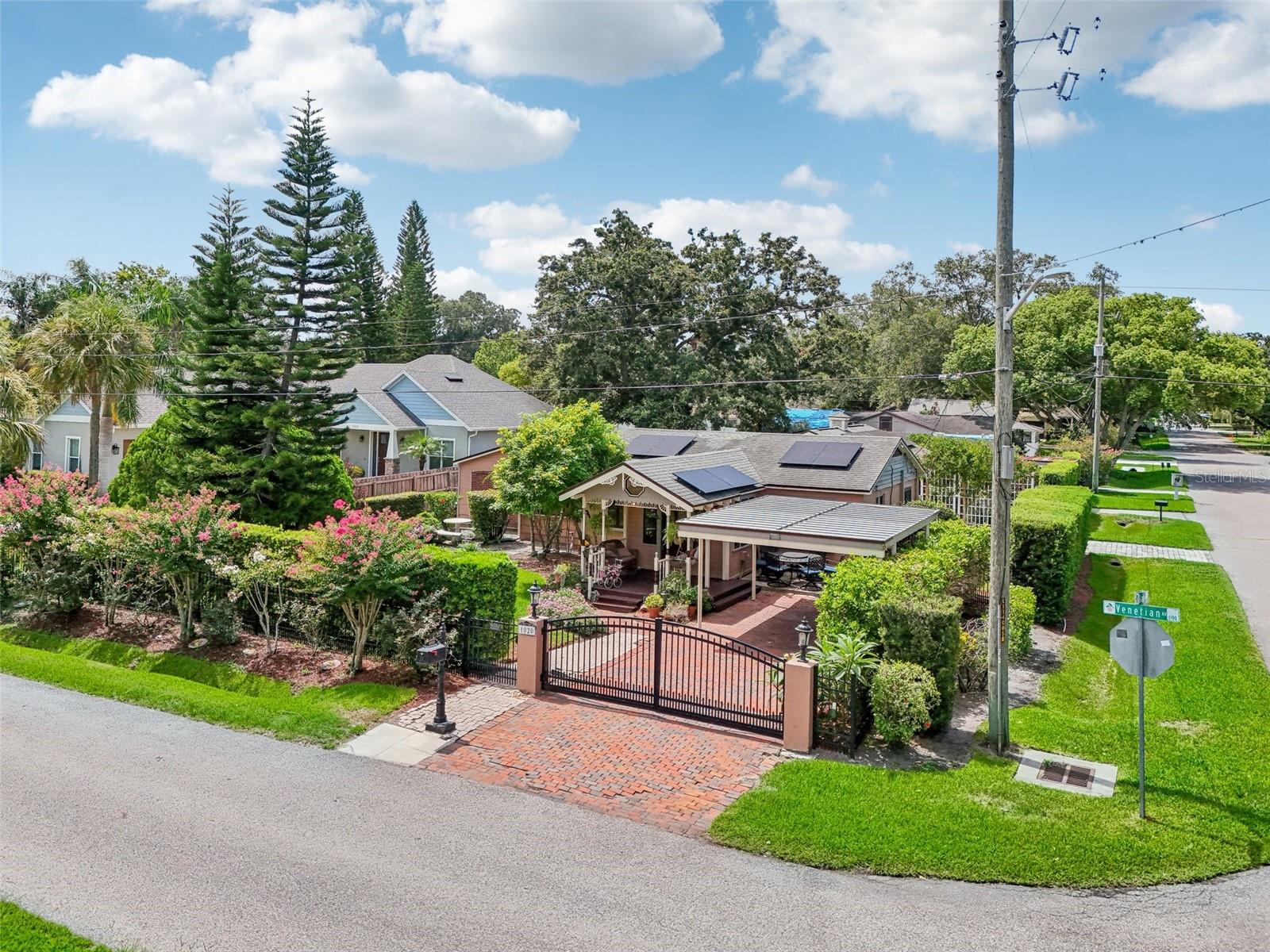 UNIVERSITY HEIGHTS - Residential Income