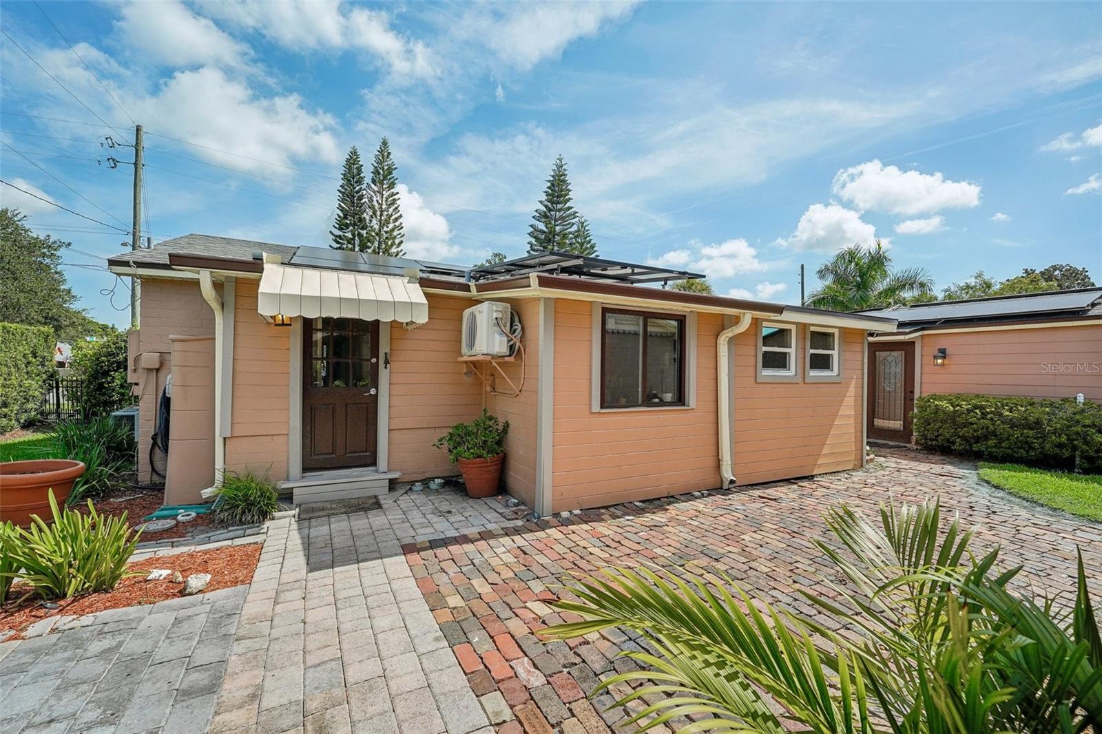 UNIVERSITY HEIGHTS - Residential Income