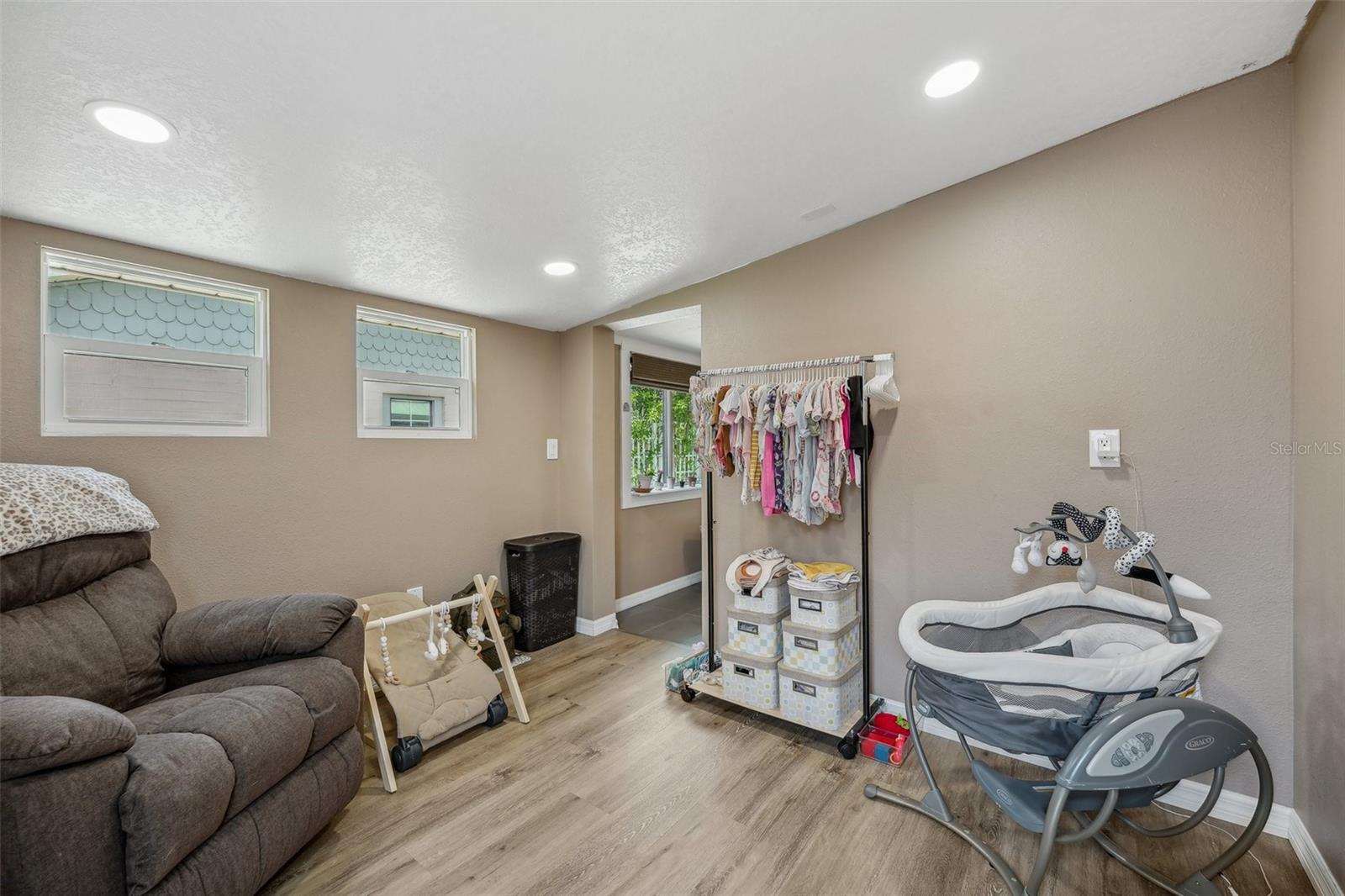 UNIVERSITY HEIGHTS - Residential Income