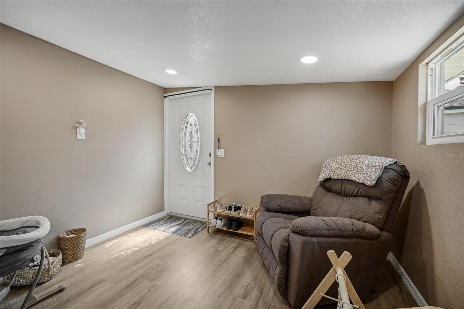 UNIVERSITY HEIGHTS - Residential Income