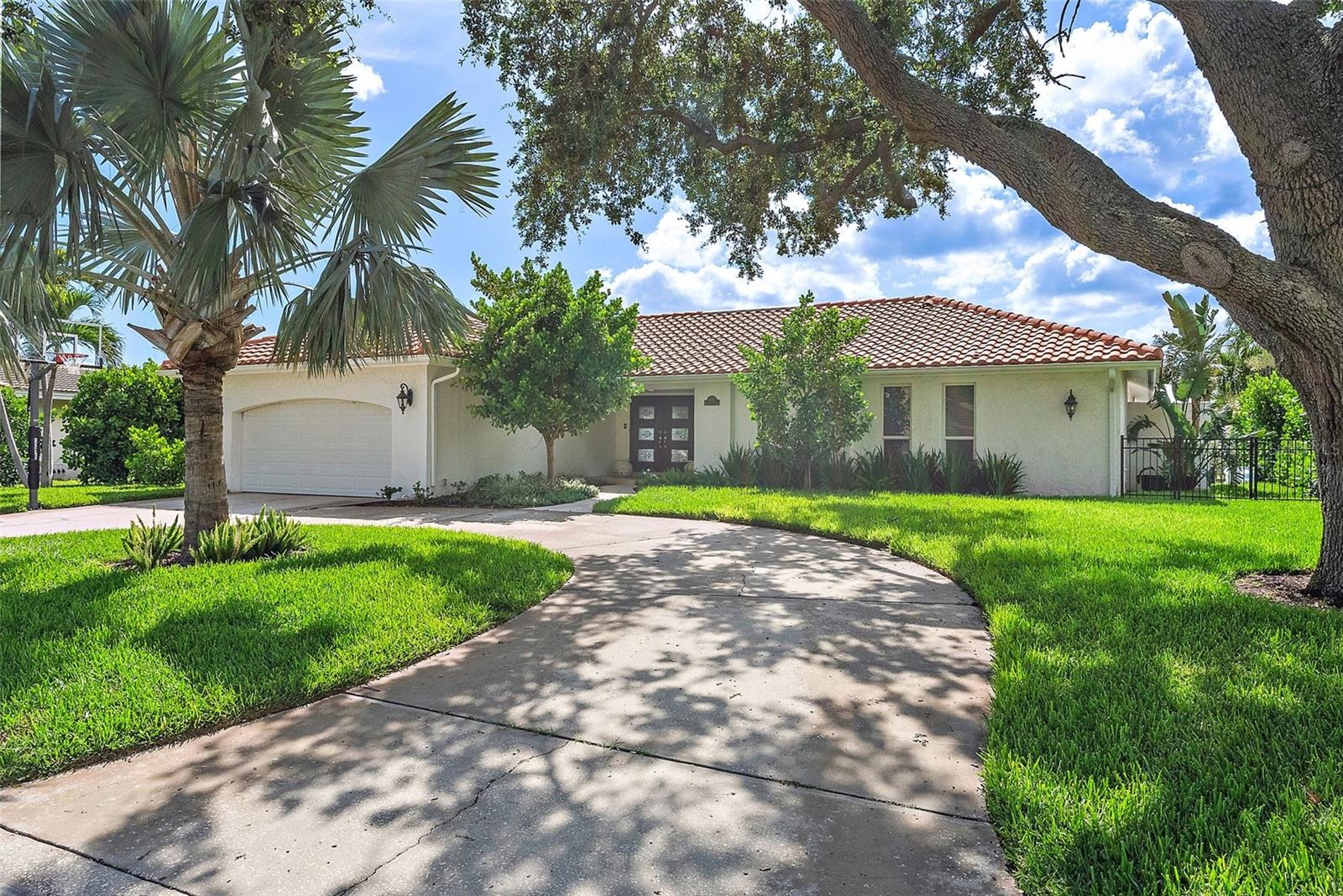 VENETIAN ISLES - Residential