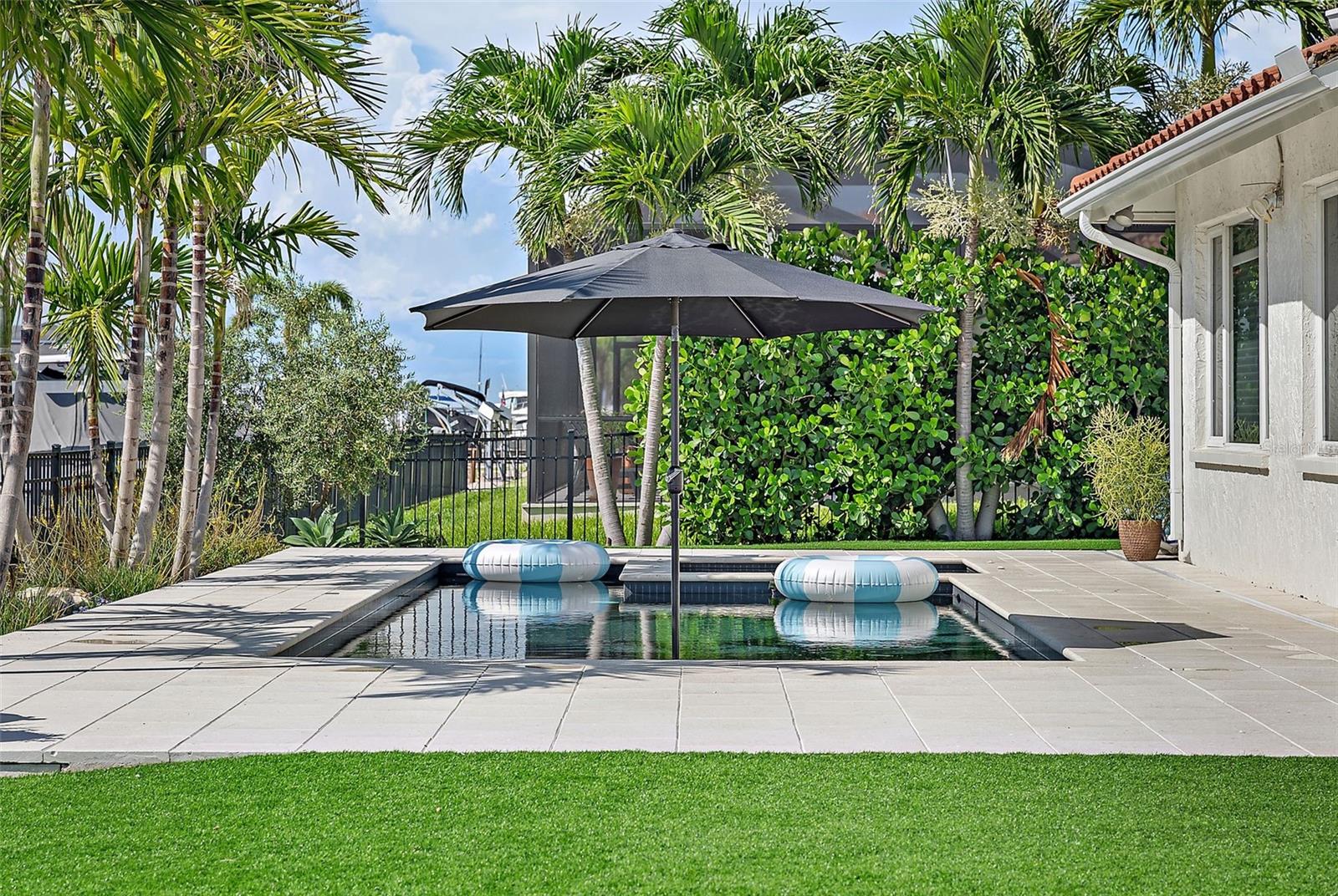 VENETIAN ISLES - Residential