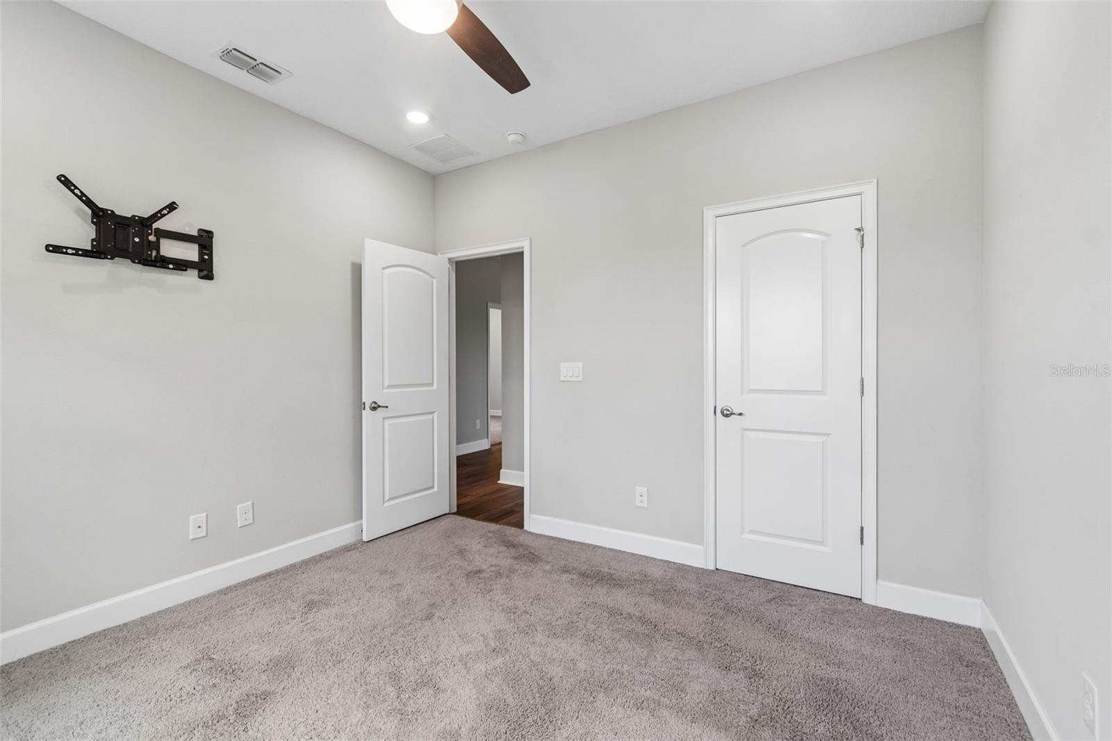 BAYSHORE HEIGHTS PT REP - Residential