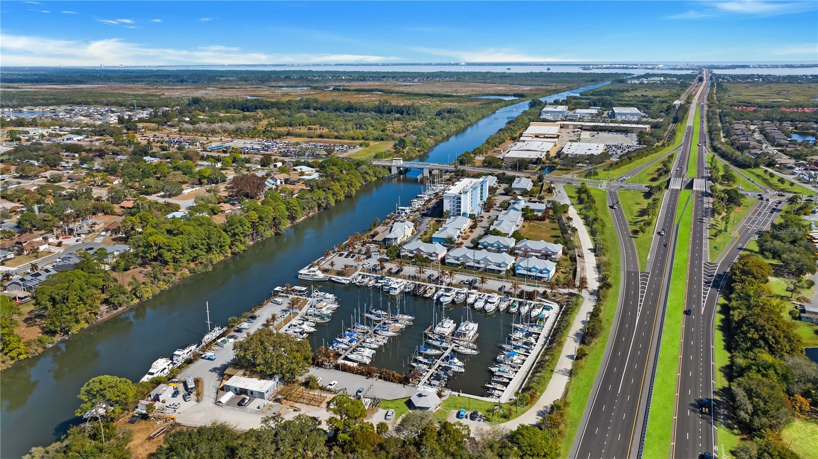 CAPE CROSSING - Residential