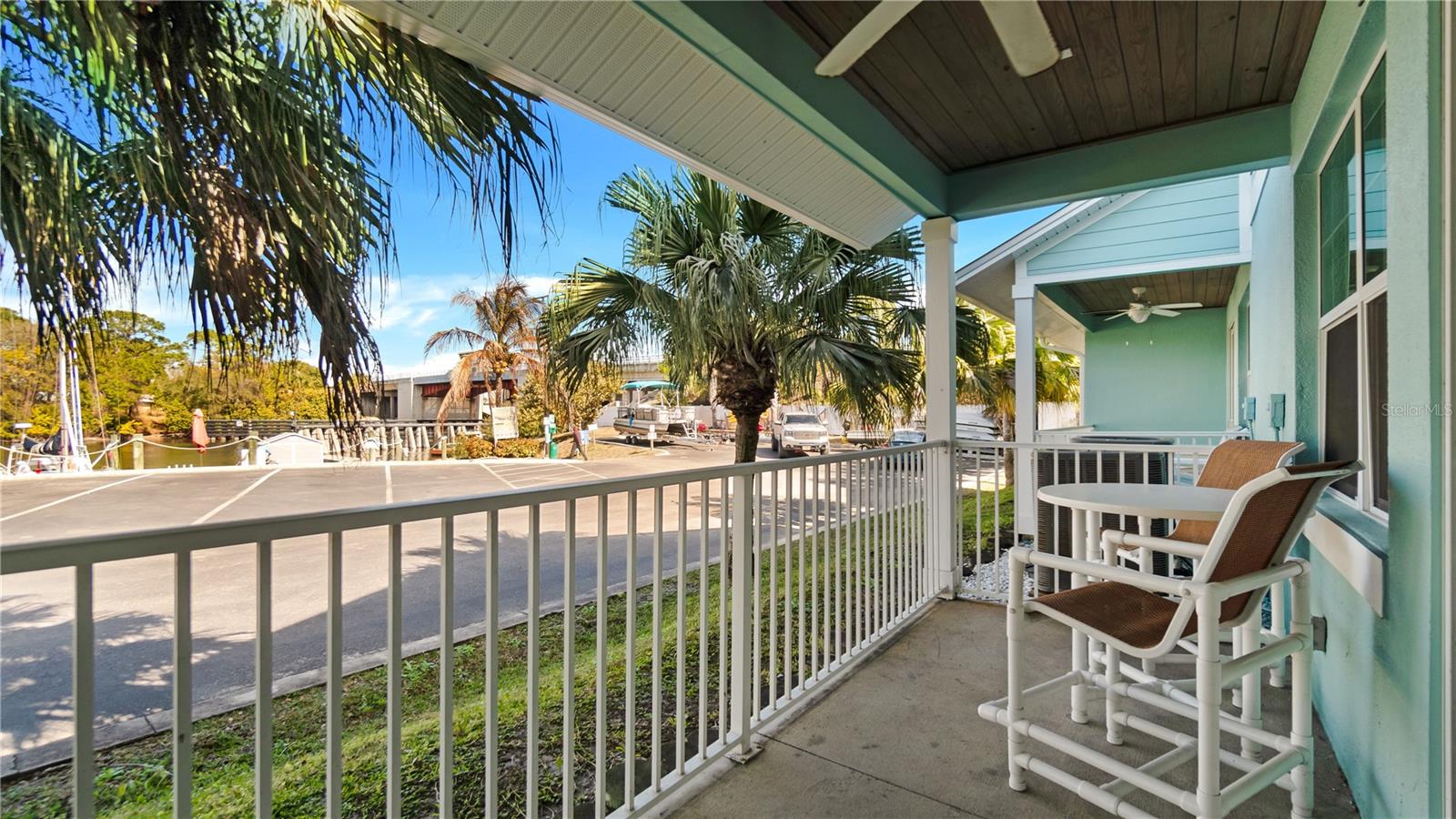 CAPE CROSSING - Residential