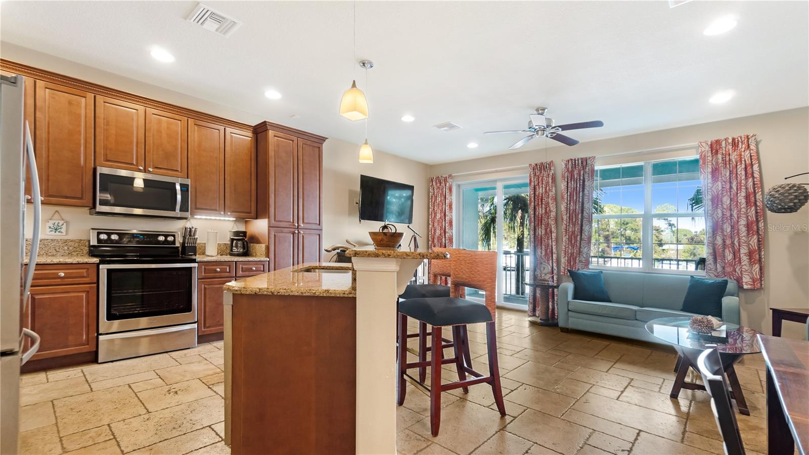CAPE CROSSING - Residential