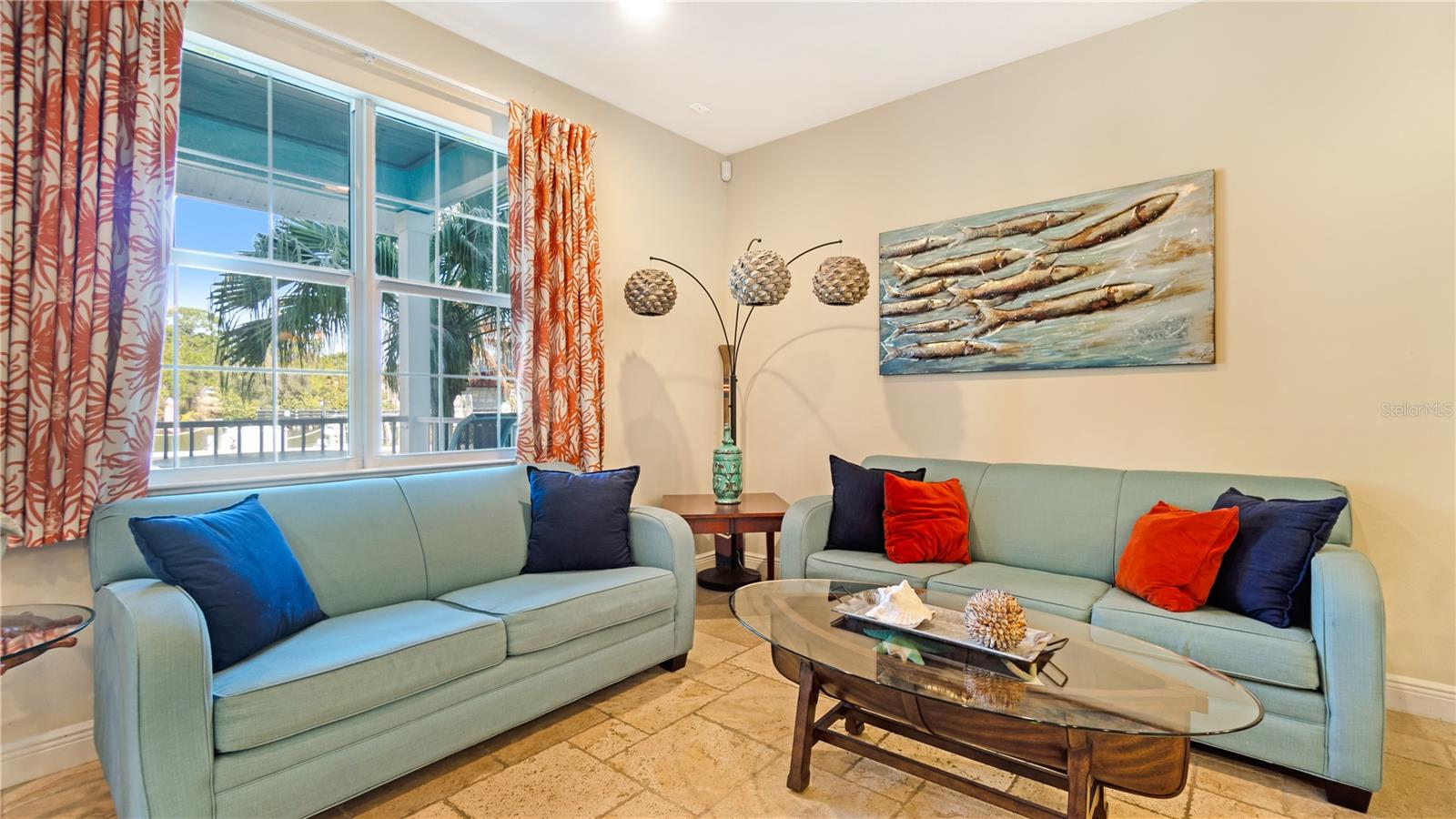 CAPE CROSSING - Residential