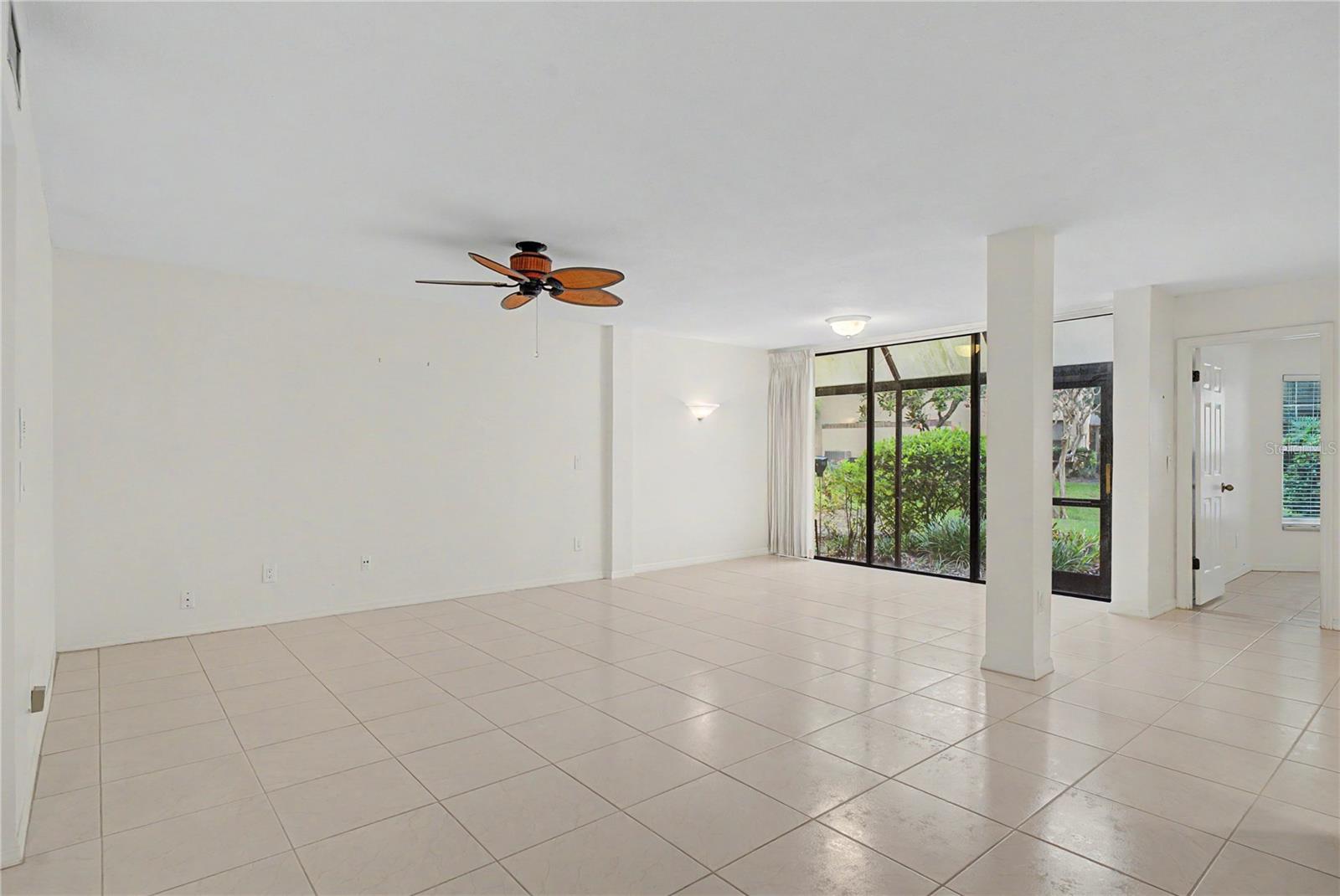 LAKE PINELOCH VILLAGE CONDO 03 - Residential