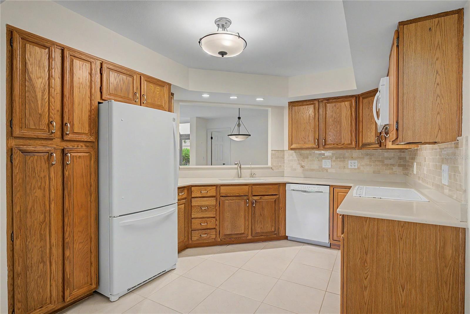 LAKE PINELOCH VILLAGE CONDO 03 - Residential