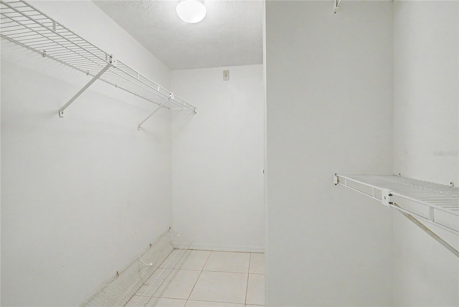 LAKE PINELOCH VILLAGE CONDO 03 - Residential