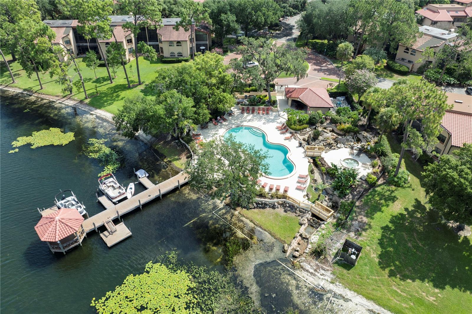 LAKE PINELOCH VILLAGE CONDO 03 - Residential