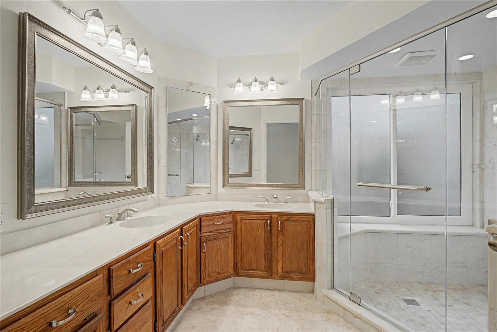 LAKE PINELOCH VILLAGE CONDO 03 - Residential