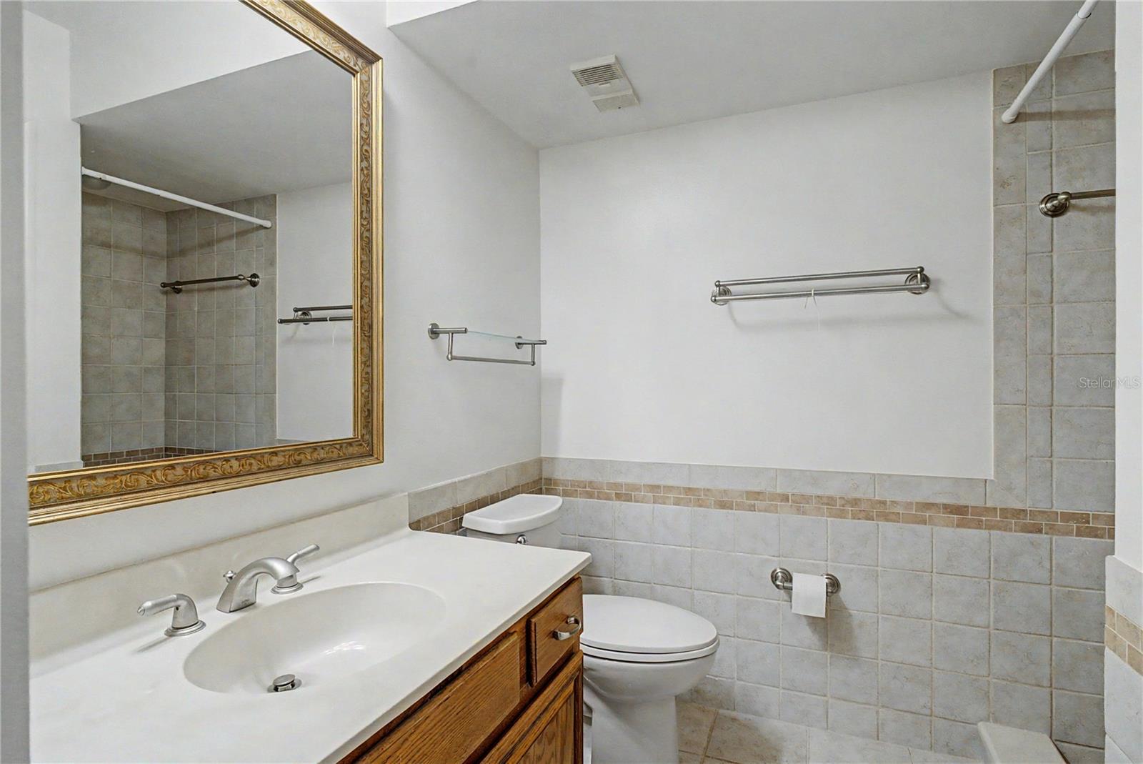 LAKE PINELOCH VILLAGE CONDO 03 - Residential