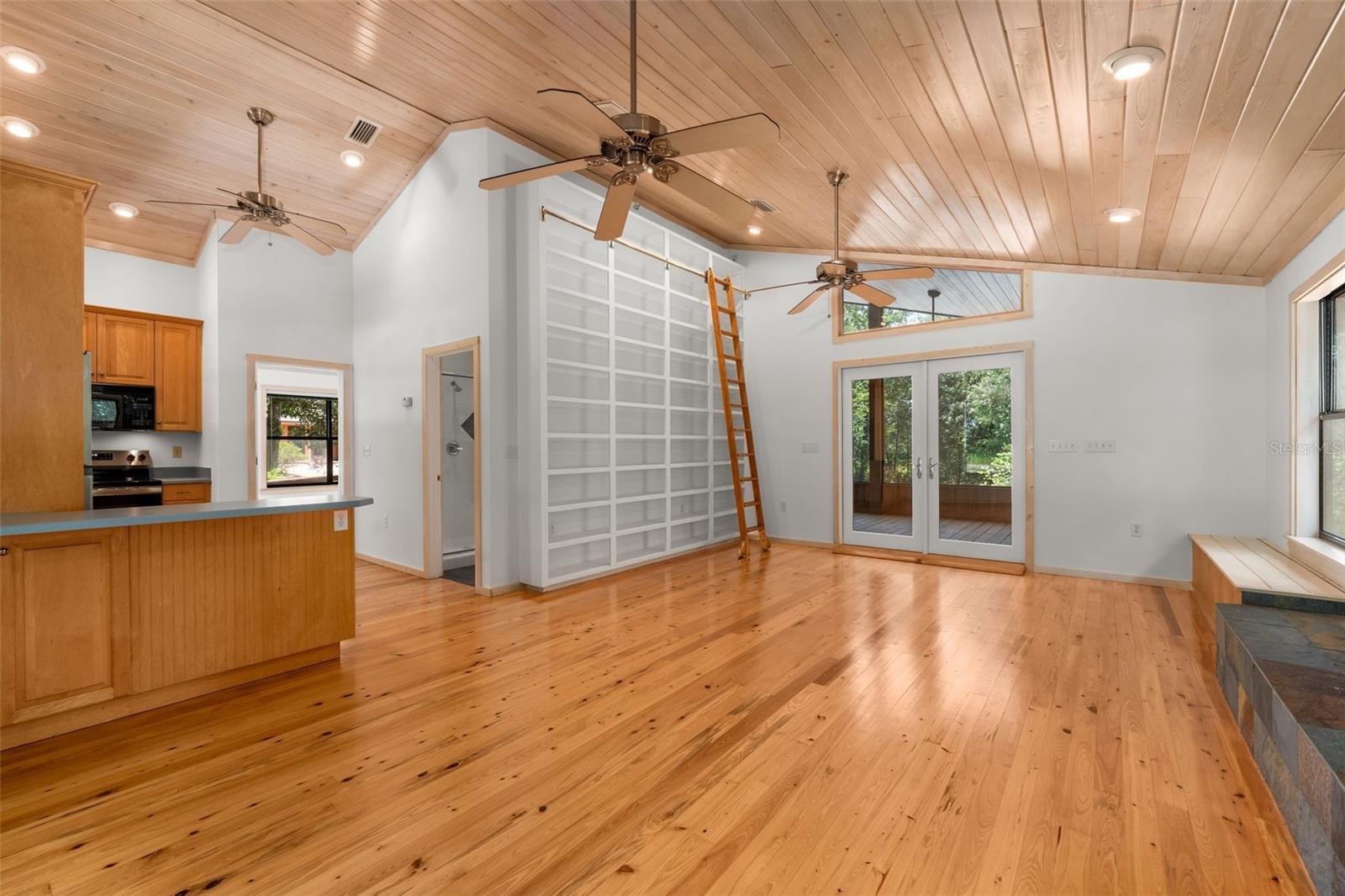 ALACHUA HIGHLANDS - Residential