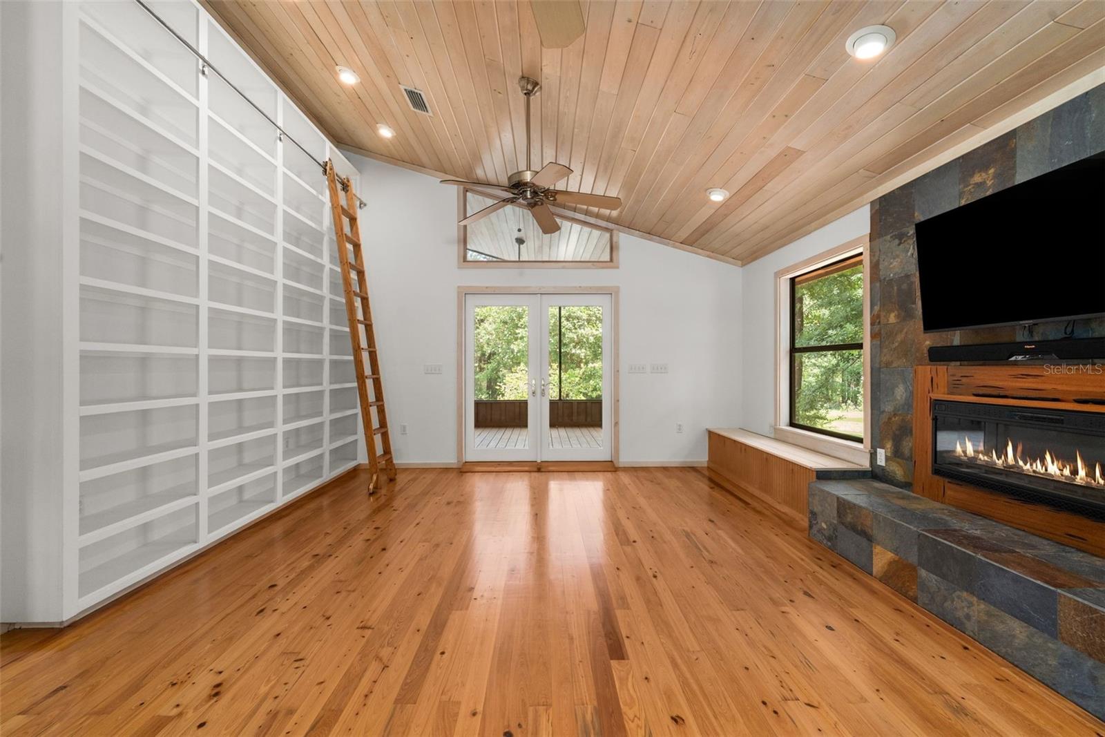ALACHUA HIGHLANDS - Residential