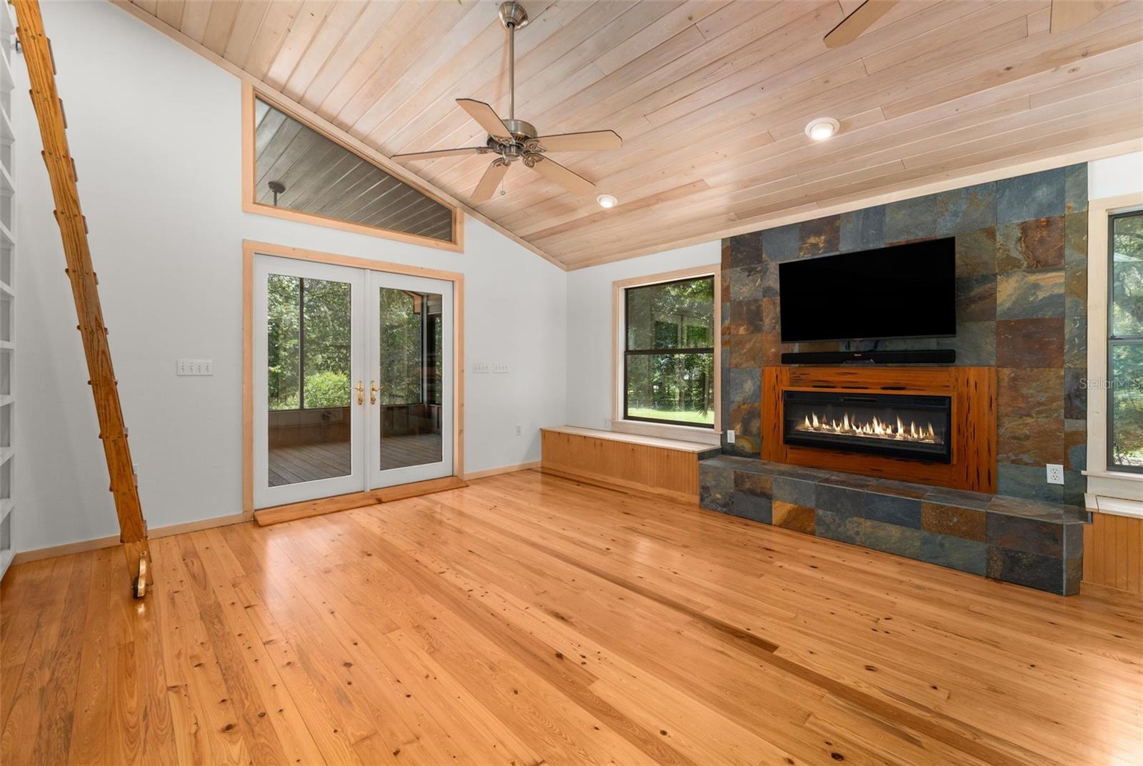 ALACHUA HIGHLANDS - Residential