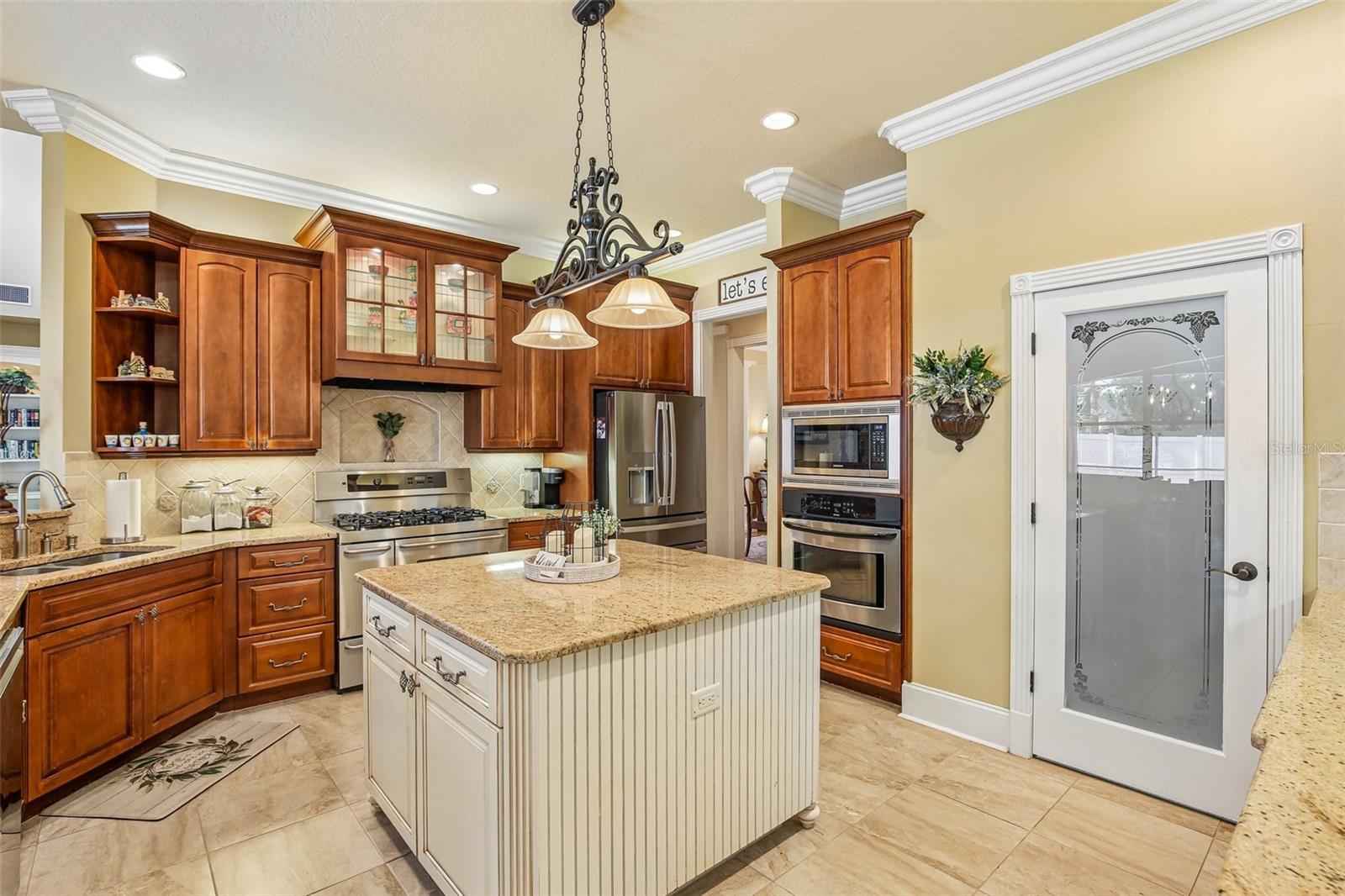 ASHTON OAKS - Residential
