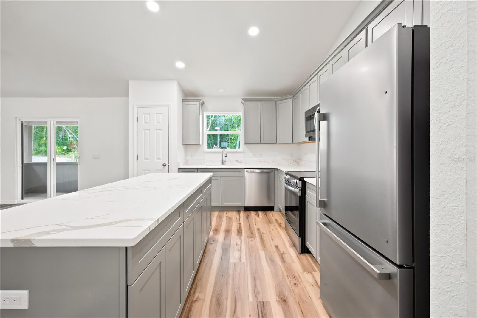 MARION OAKS - Residential