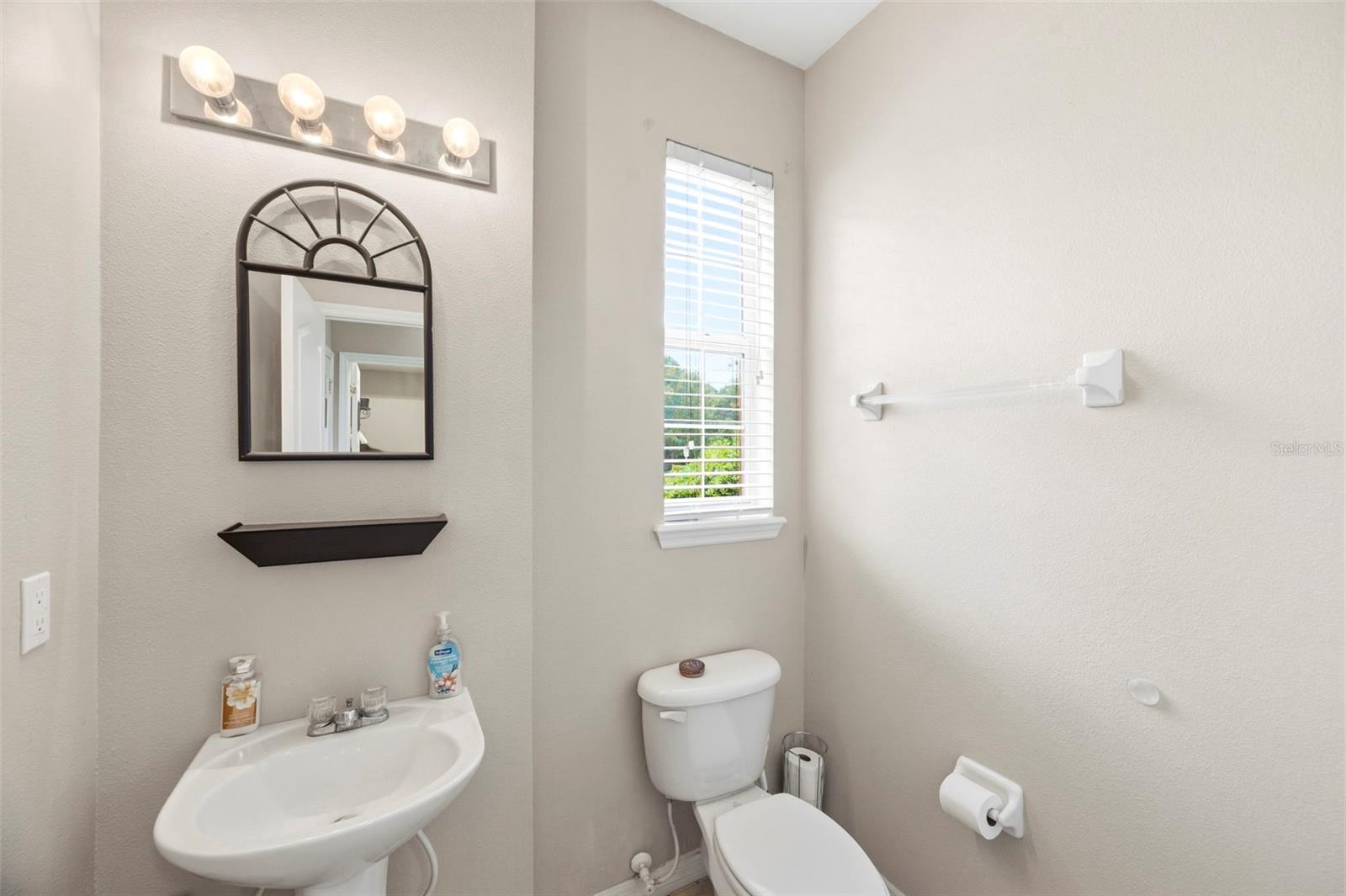 LITTLE RDG - Residential