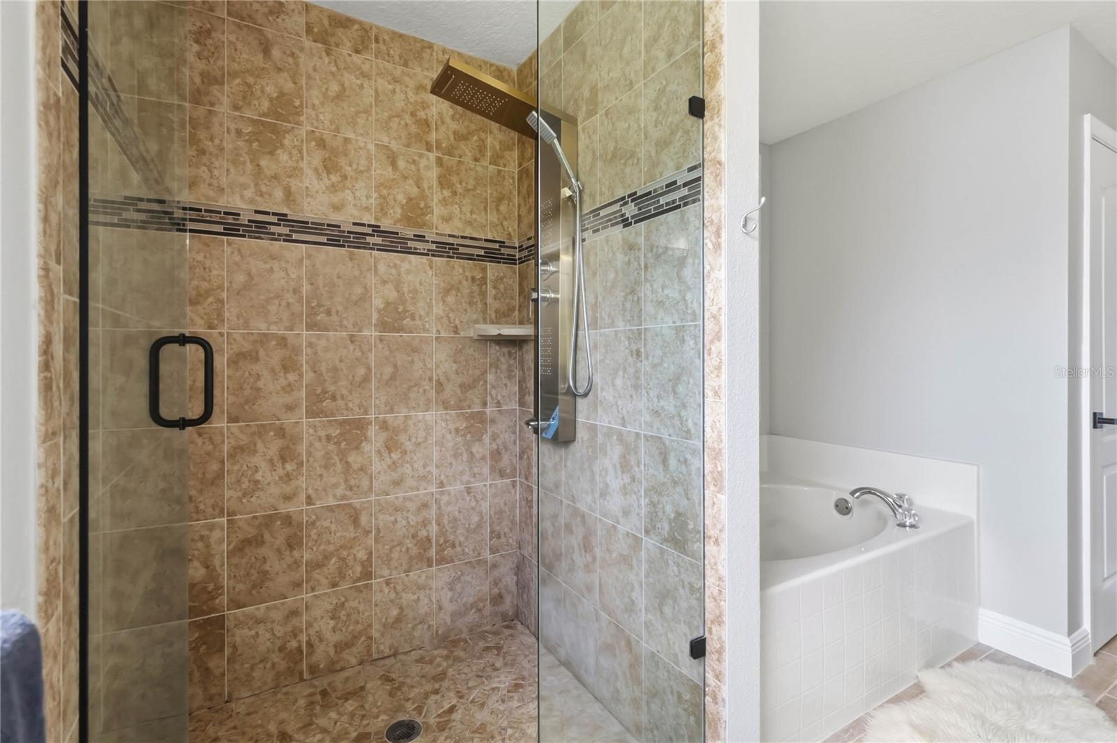KEYSTONE POINTE PH 3 - Residential