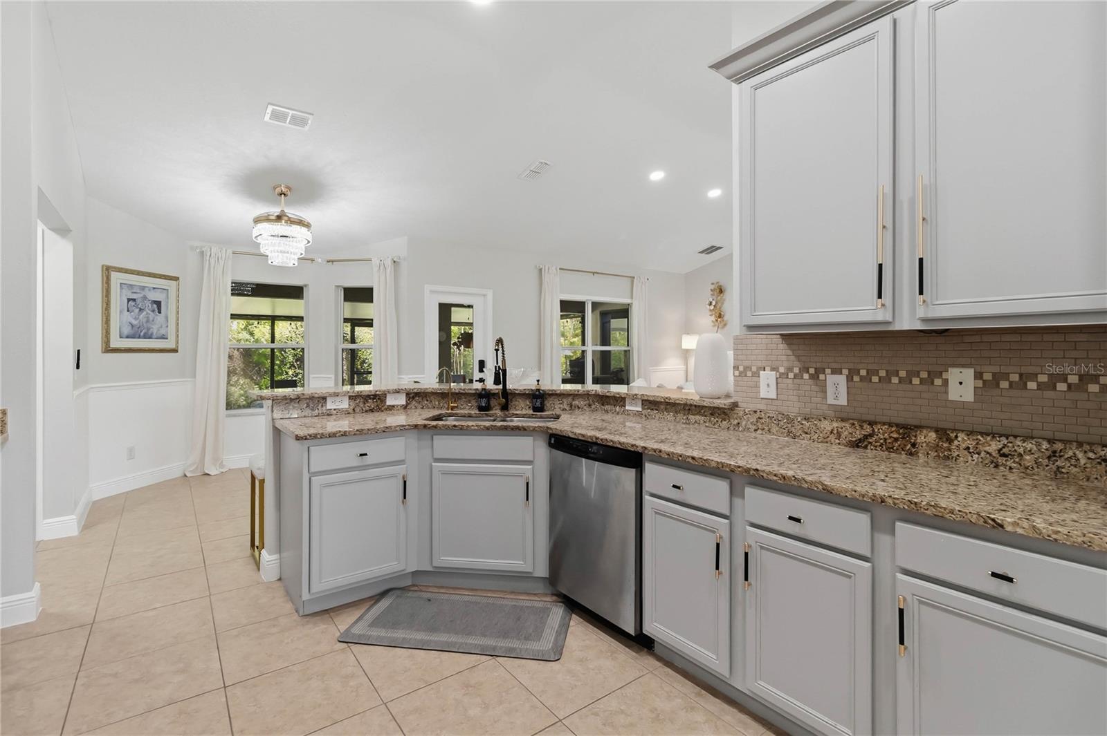 KEYSTONE POINTE PH 3 - Residential