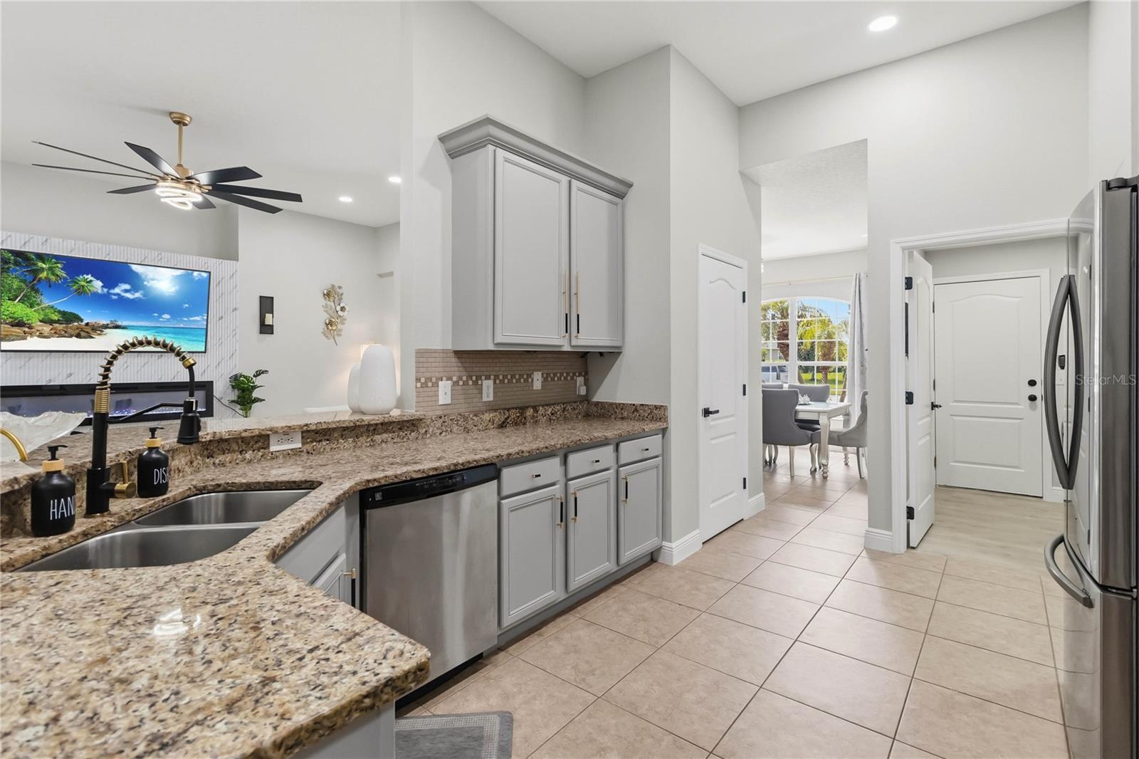 KEYSTONE POINTE PH 3 - Residential