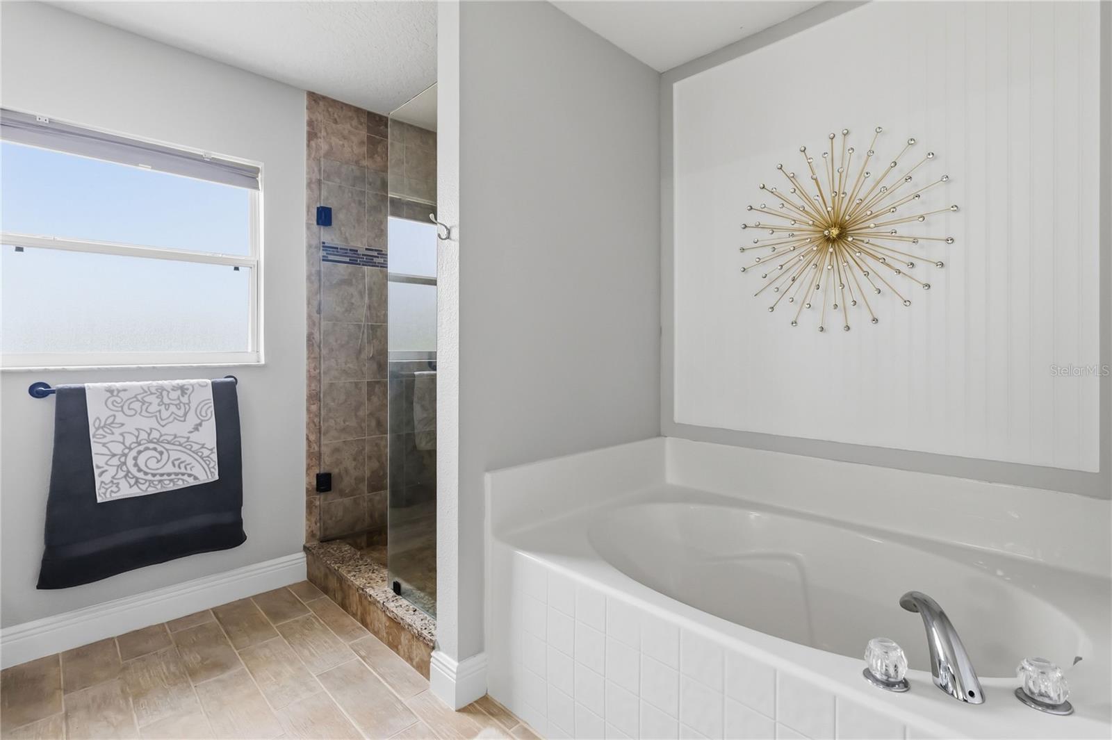 KEYSTONE POINTE PH 3 - Residential