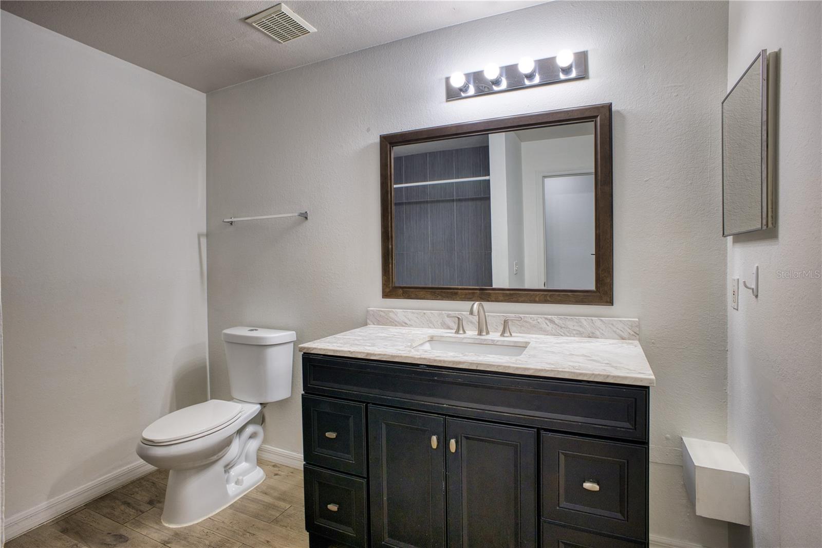 HAMPTONS/METROWEST - Residential