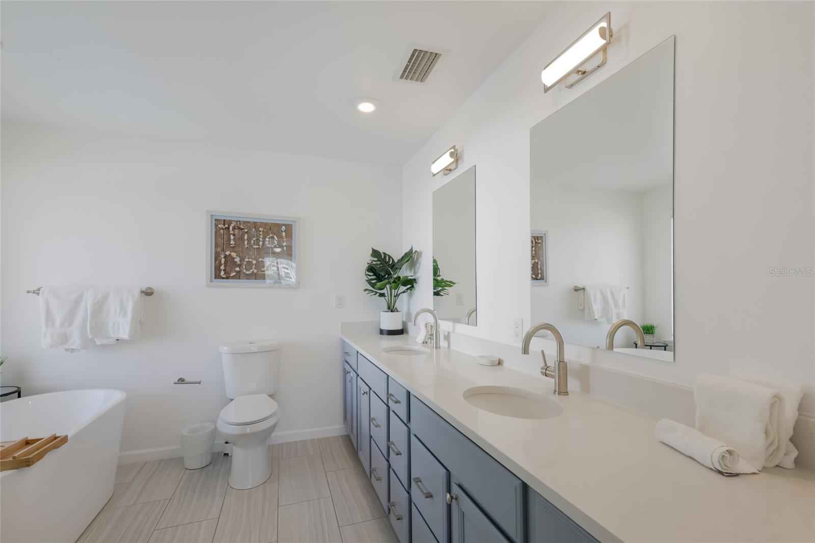 WEST WIND SHORES - Residential