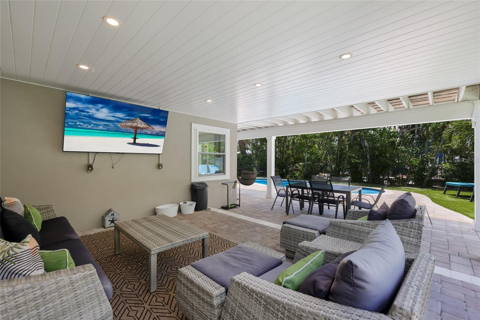 WEST WIND SHORES - Residential