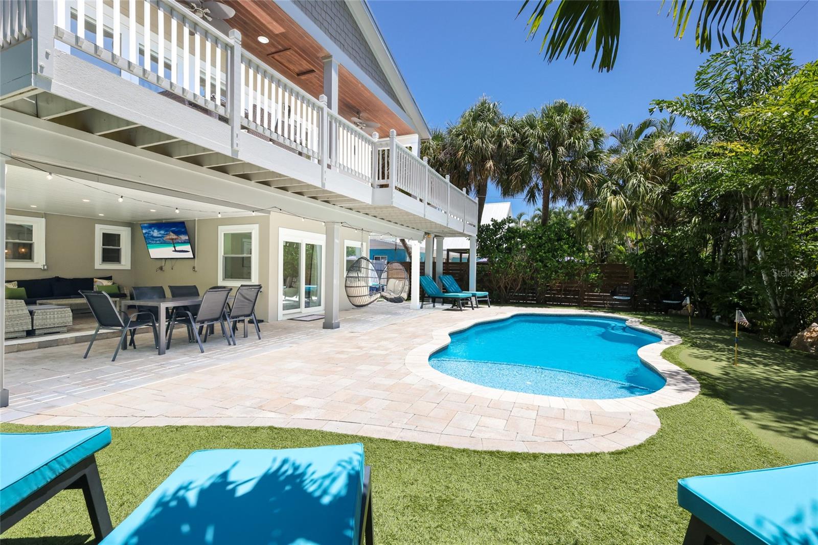 WEST WIND SHORES - Residential