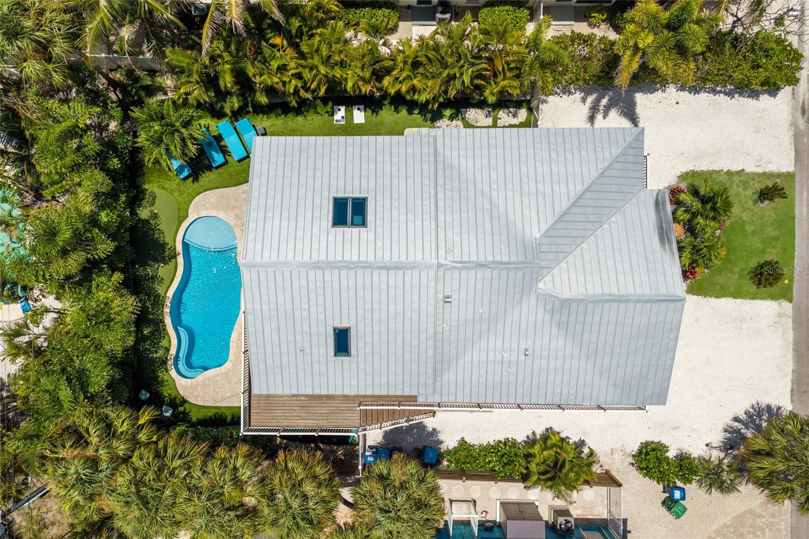 WEST WIND SHORES - Residential